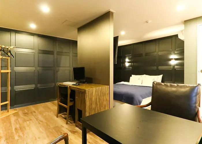 Louis 3* Busan