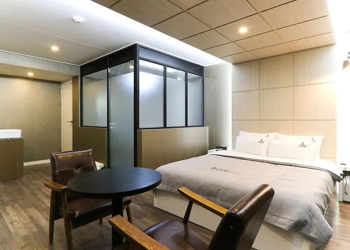 Louis Hotel 3*