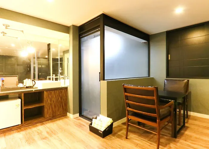 Louis Hotel Busan