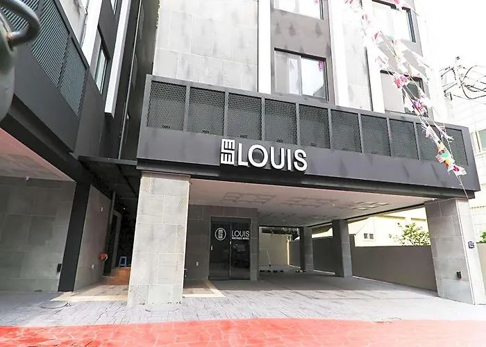 Louis Hotel